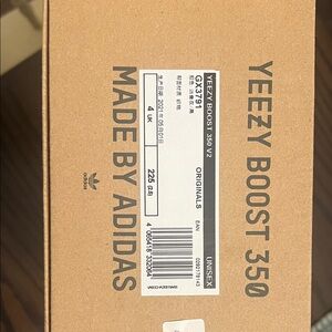 Adidas Yeezy Boost 350 V2 Box in Tan